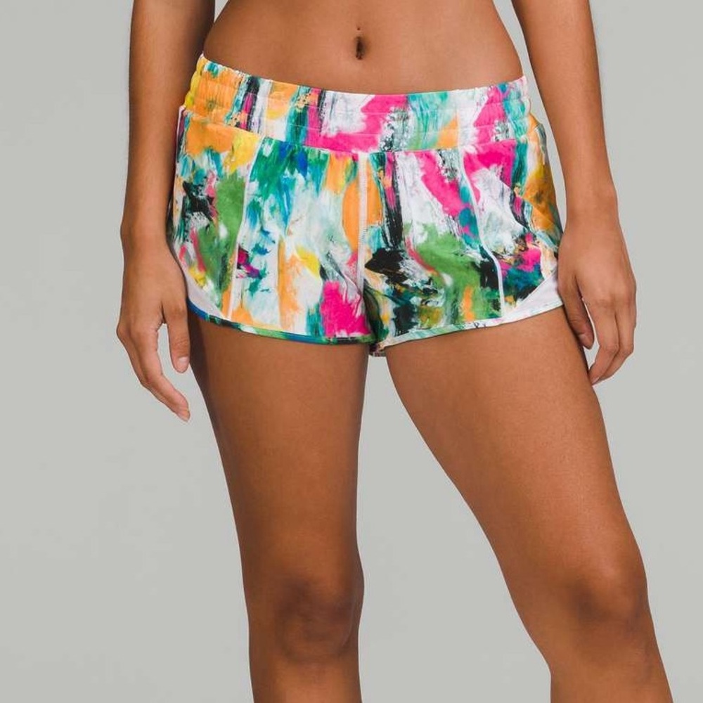 💚🆕Lululemon Hotty Hot No Limits Multicolor Athletic Shorts✨NWT✨